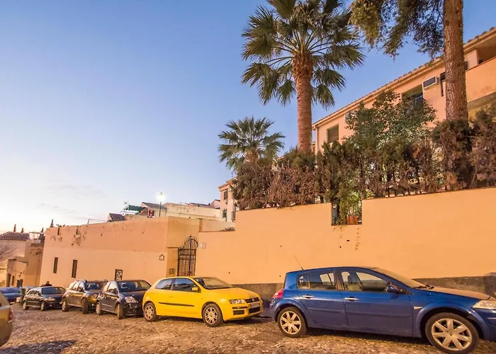 Casa De Alhacaba Granada