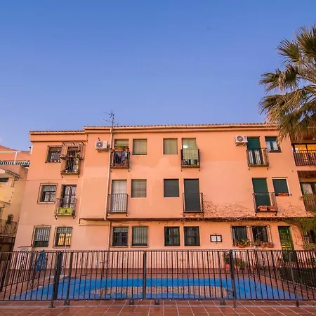 Casa De Alhacaba * غرناطة